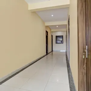 Collection O Amet Garh Hotel
